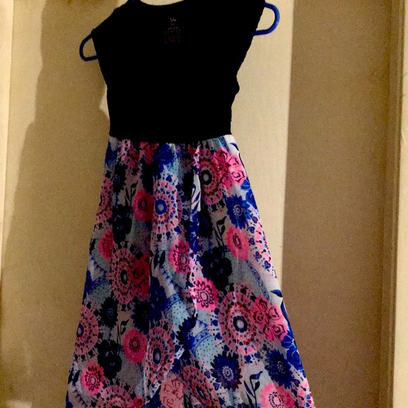 Girls dress - Picture 1 of 2